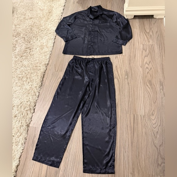 Roundtree & Yorke Other - Roundtree & Yorke Charcoal Sleepwear